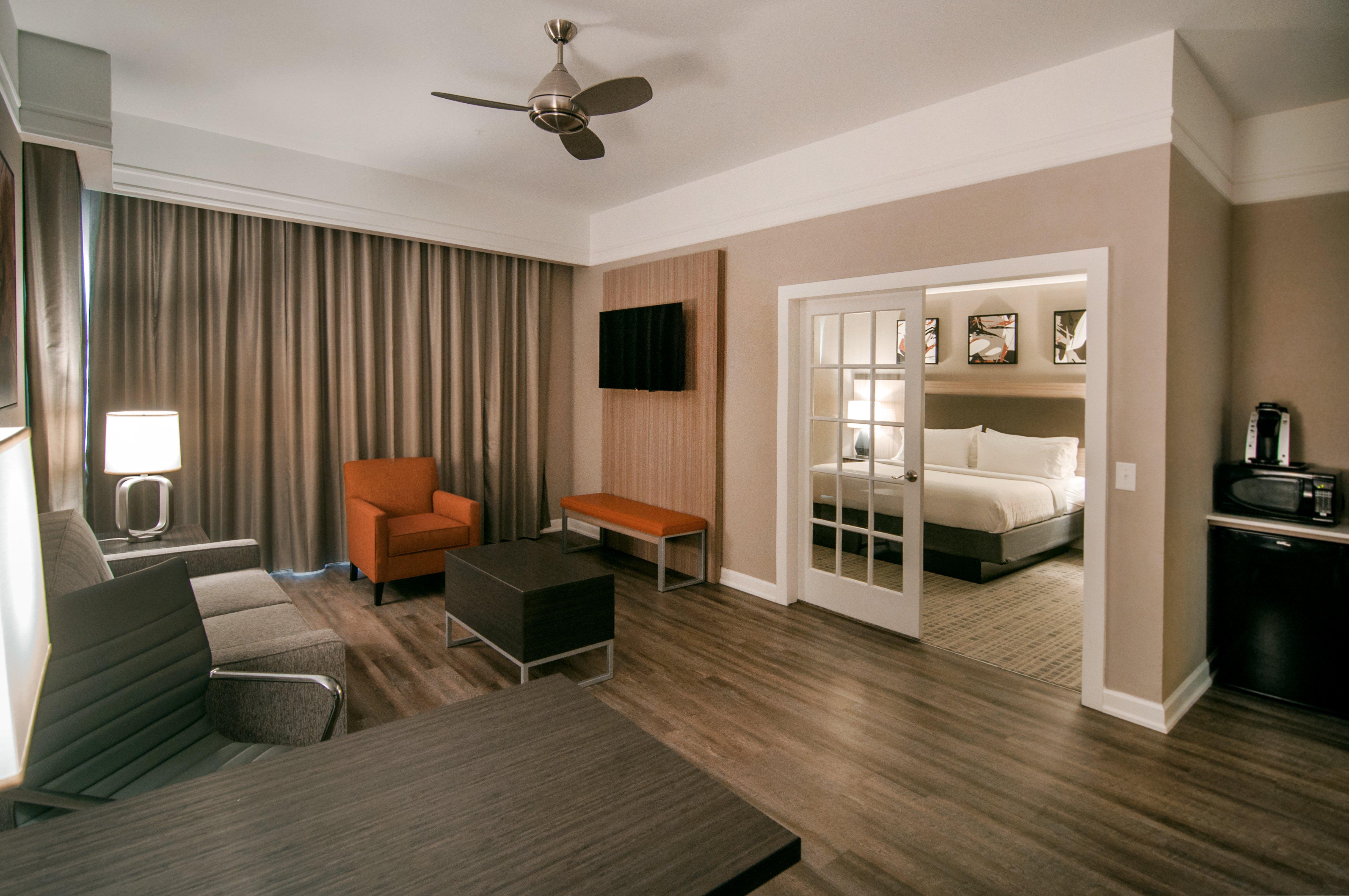 Holiday Inn Baton Rouge College Drive I-10 By Ihg Exterior foto