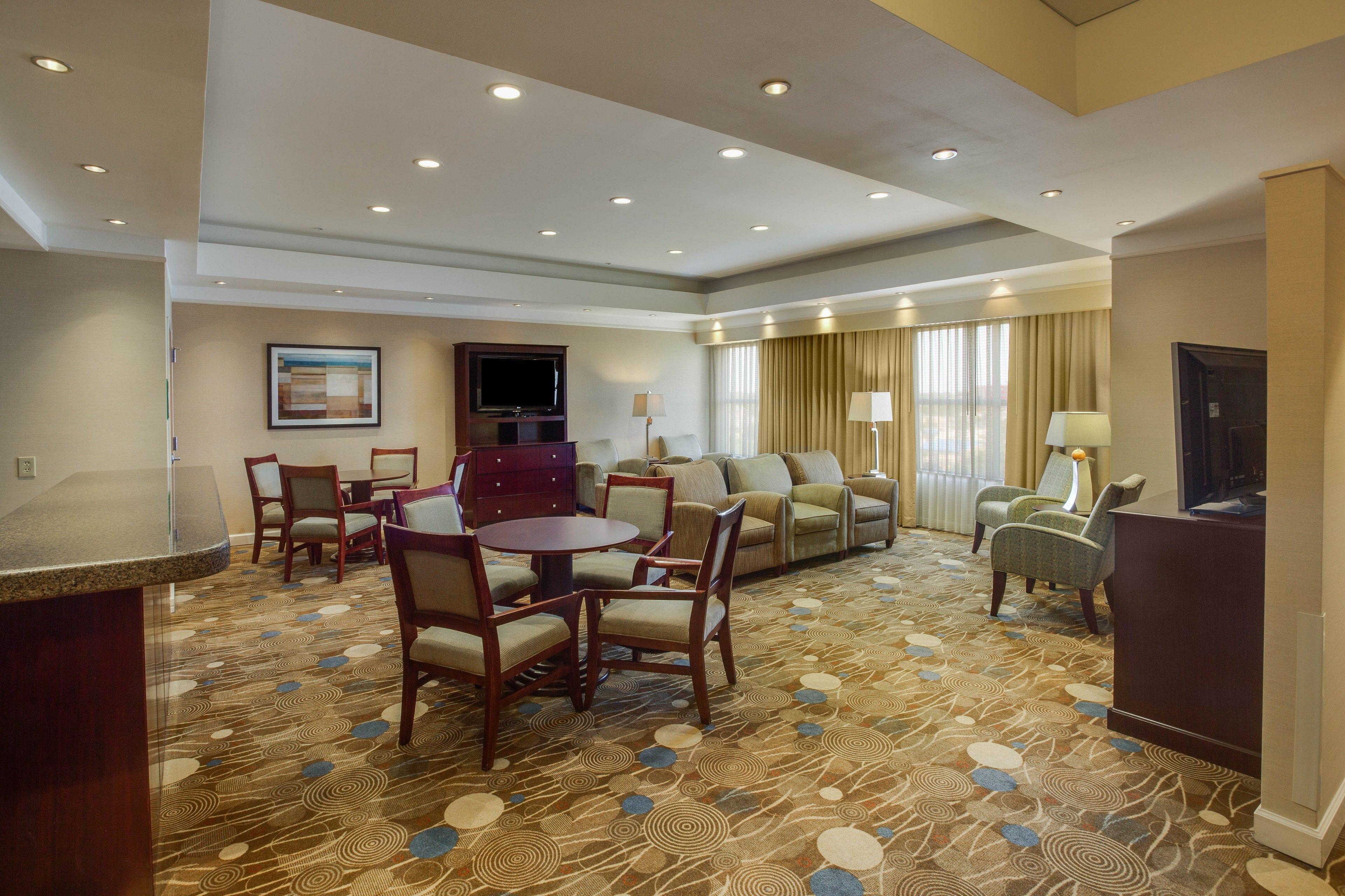Holiday Inn Baton Rouge College Drive I-10 By Ihg Exterior foto