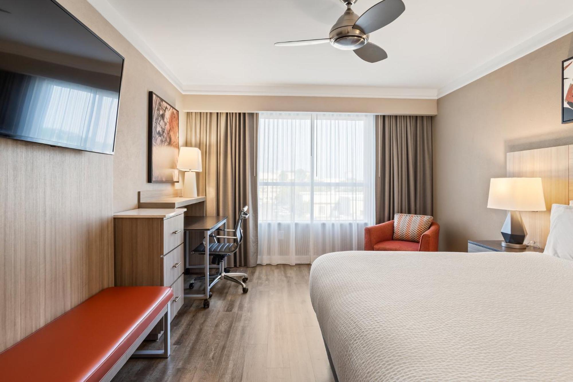 Holiday Inn Baton Rouge College Drive I-10 By Ihg Exterior foto