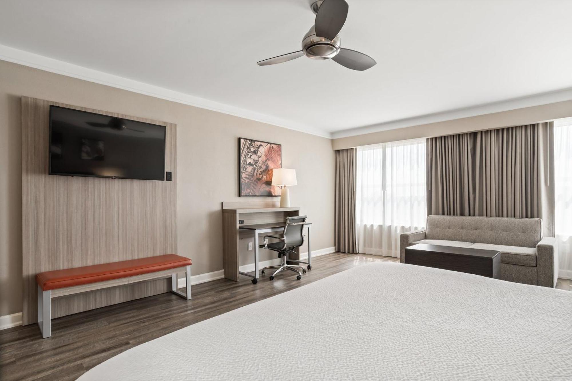 Holiday Inn Baton Rouge College Drive I-10 By Ihg Exterior foto